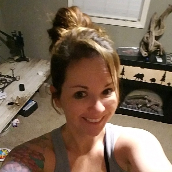 Meet your Posher, Shelby - Picture 1 of 1